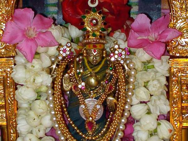 கருவளர்க்கும் அம்மன்