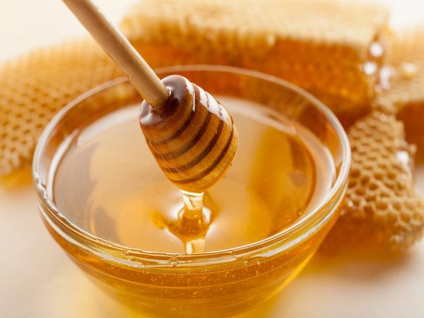 Honey and black salt -4 Amazing Ways To Add Black Salt To Your Skin Care Routine Honey and black salt
