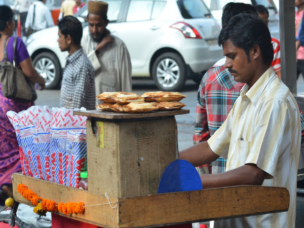 தெருவில் விற்க்கப்படும் உணவைத் தவிர்க்கவும்