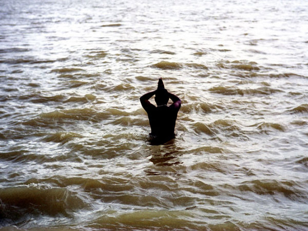 மக்களுக்கு நீர்