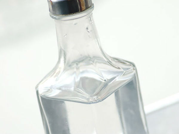 வெந்நீர் மற்றும் வினிகர்