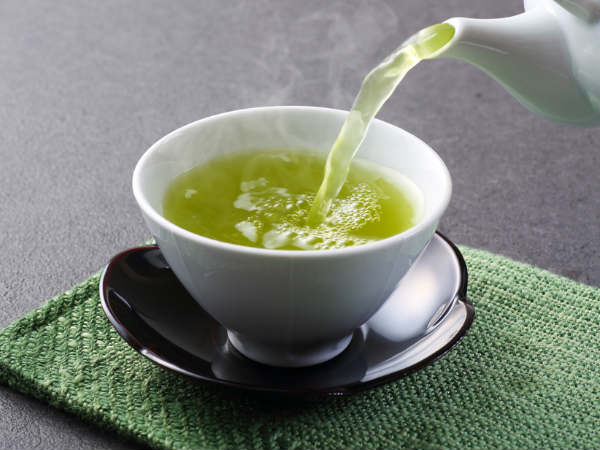 நச்சுக்களை நீக்கி தொப்பையைக் குறைக்க உதவும் பானம்