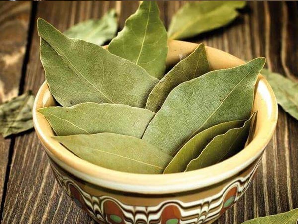 பிரியாணி இலைகள், கிராம்பு