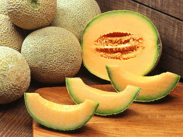 பால் மற்றும் முலாம்பழம்