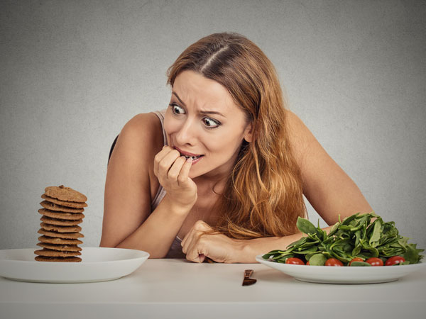 நீங்கள் எடையை குறைக்க எடுத்துக்கொள்ளும் இந்த டயட் உங்கள் உடல் எடையை அதிகரிக்கத்தான் செய்யுமாம்...!