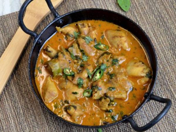 Methi Chicken Kuzhambu Recipe In Tamil : மெத்தி சிக்கன் குழம்பு - Tamil