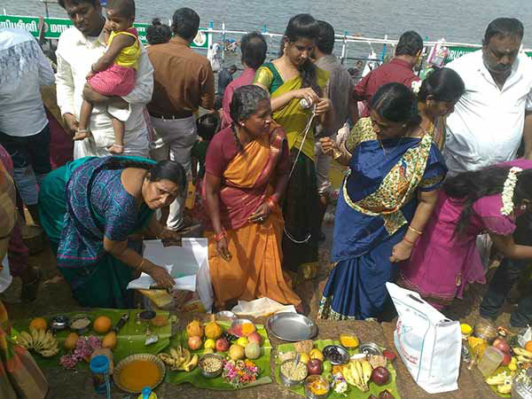 ஆடிப்பெருக்கு கொண்டாட்டம்