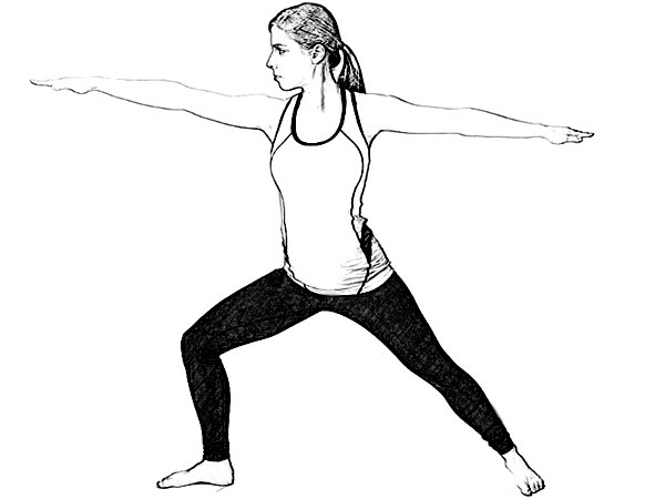 3. விராபத்ராசனா 2 அல்லது போா் வீரா் 2 நிலை (Virabhadrasana 2)