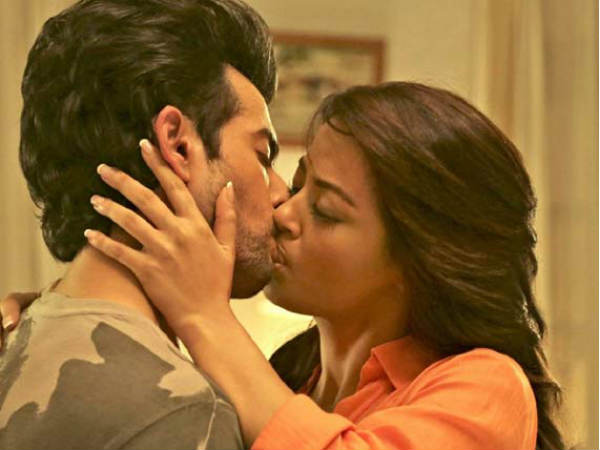 லிப்-கிஸ் கொடுக்கும் போது உங்க உடலில் என்னென்ன மாற்றங்கள் ஏற்படுது-ன்னு தெரியுமா?