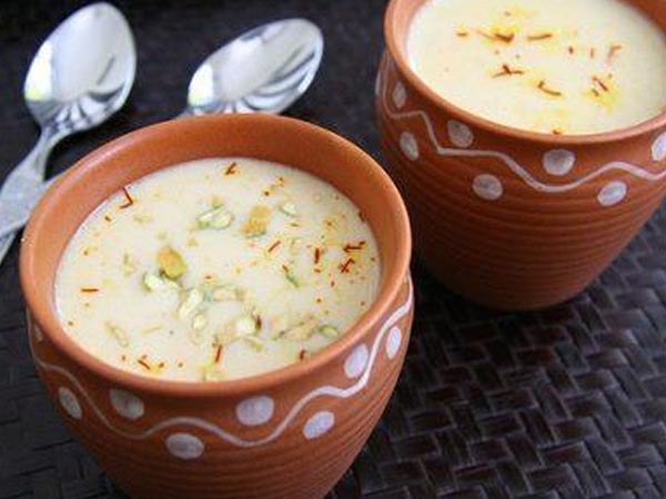 ஏழு பெண் குழந்தைகளுக்கு பாயாசம் கொடுக்கவும்