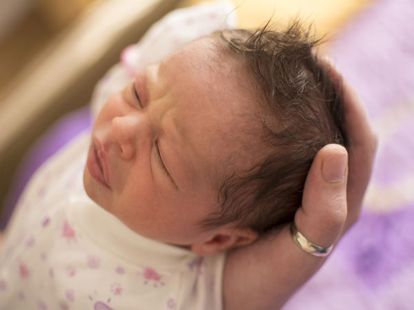 புதிதாகப் பிறந்த குழந்தையால் கண்ணீர் விட முடியாது