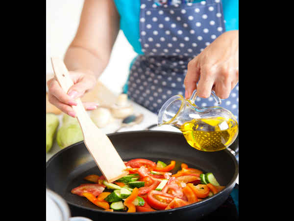 எந்த திசை பார்த்து சமைக்க வேண்டும்?