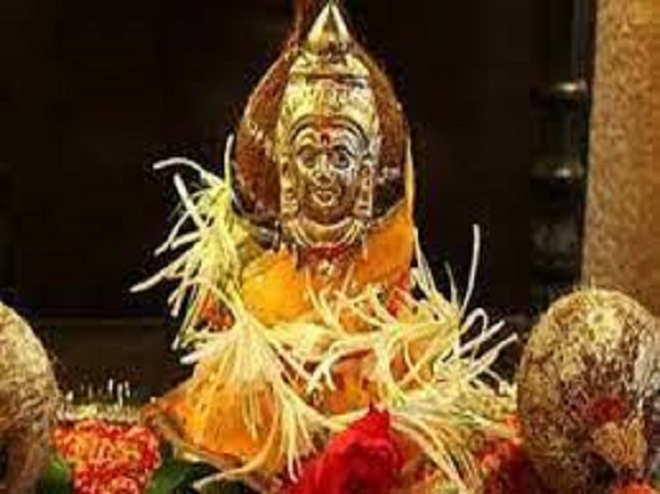 தேவியின் அருளை பெற்றாள்