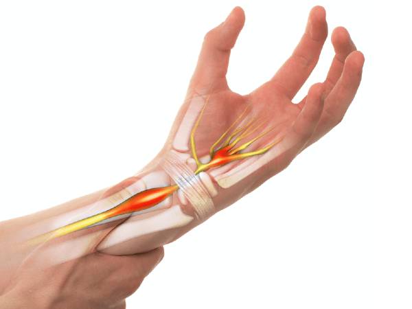 கையில் இப்படியொரு வலி வருவதற்கு இச்சத்து குறைபாடு தான் காரணமாம்... அது என்ன சத்து?