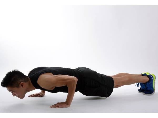 5. புஷ் அப்ஸ் (Push-ups)