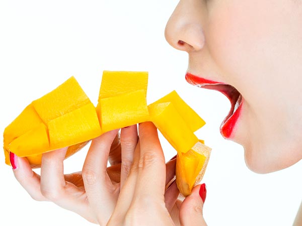 மாம்பழம் சாப்பிடுவதால் உங்களுக்கு என்னென்ன பக்கவிளைவுகள் ஏற்படும் தெரியுமா? ஷாக் ஆகாம படிங்க!