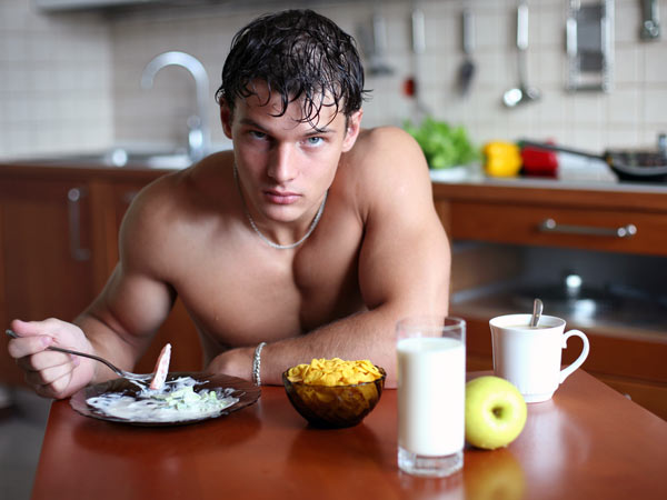 டெய்லி இந்த விஷயத்தை பண்ணுறவங்க... கண்டிப்பா இந்த 8 உணவுகளை சாப்பிடவே கூடாதாம் தெரியுமா?