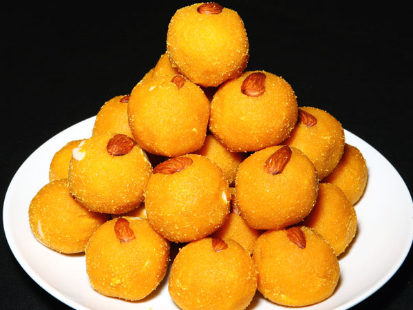 1. மோத்திசூர் லட்டு