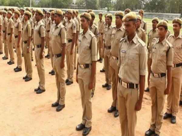 காக்கி நிறம் எப்படி தேர்ந்தெடுக்கப்பட்டது?