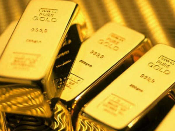 தனது செல்வத்தை தாராளமாக செலவு செய்தார்
