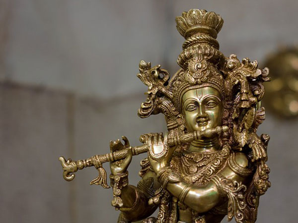 கோவர்தனன் பூஜை தேதி