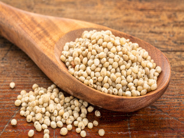 இந்த மாவுகளில் ஒன்றை தினமும் உணவில் சேர்த்துக் கொண்டால் எடை குறைவதோடு ஆயுளும் அதிகரிக்குமாம்...! | Healthiest Flour for Weight Loss in Tamil 5 சோள மாவு