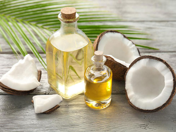 தேங்காய் எண்ணெயைப் பயன்படுத்துவதால் ஏற்படும் தீமைகள்