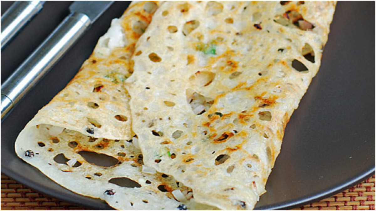 1/2 கப் ரவையும், 1/4 கப் மைதாவும் இருந்தா.. இந்த மாதிரி வெங்காய ரவா