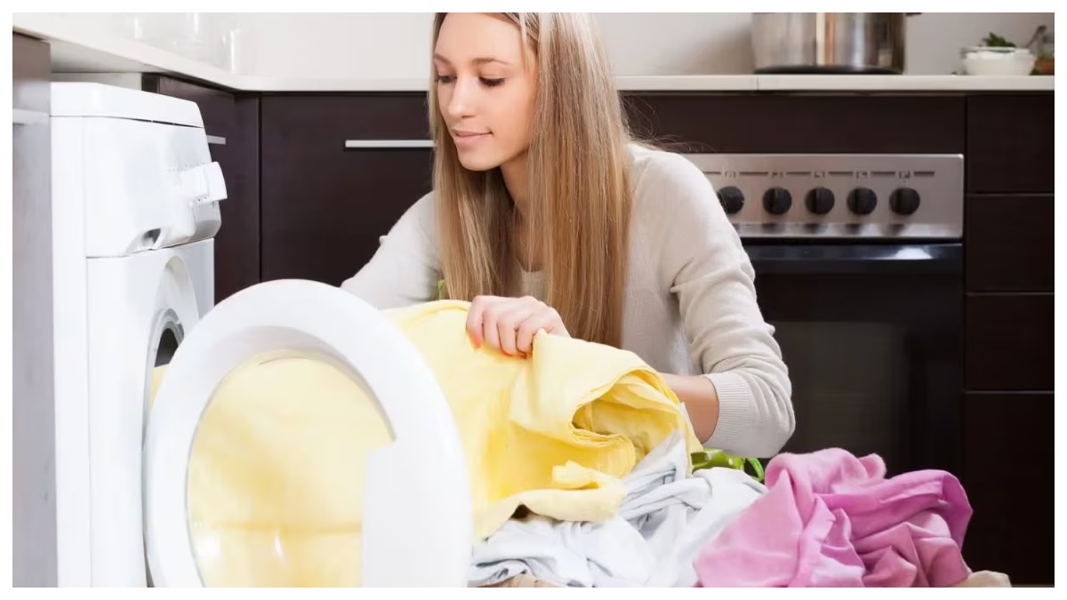 மழைக்காலத்தில் உடைகள் சரியாக உலரவில்லையா? உங்களுக்கான 5 டிப்ஸ்கள் இதோ